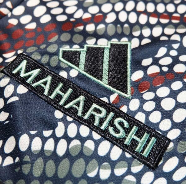 MAILLOT ARSENAL EDITION LIMITEE X MAHARISHI SAISON 2023-2024